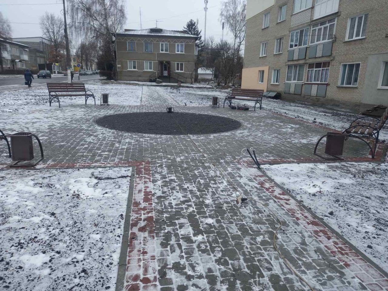 skver - Депутат от «Нашего края» поспособствовал обустройству сквера в Любаре Житомирской области