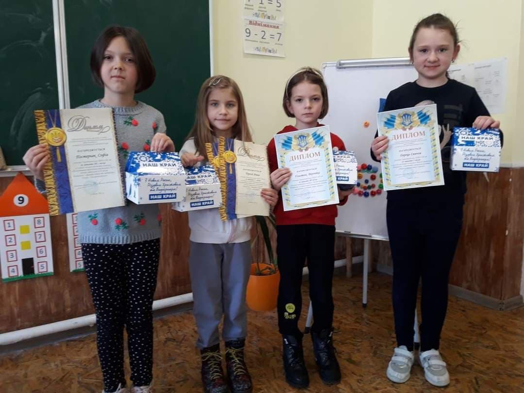 malyn tvorchist akcziya - В Малині переможці міських творчих конкурсів взяли участь в акції від «Нашого краю»