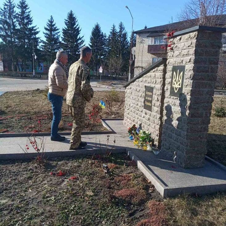 romaniv geroyi - Депутат від «Нашого краю» взяв участь у відзначенні Дня Героїв Небесної Сотні в Романові на Житомирщині