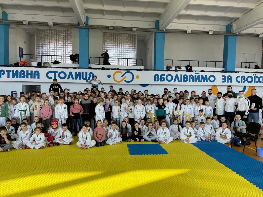 Черкаська команда «Нашого краю» взяла участь у Першому відкритому чемпіонаті області з тхеквондо v tekst 1024x768 - Черкаська команда «Нашого краю» взяла участь у Першому відкритому чемпіонаті області з тхеквондо